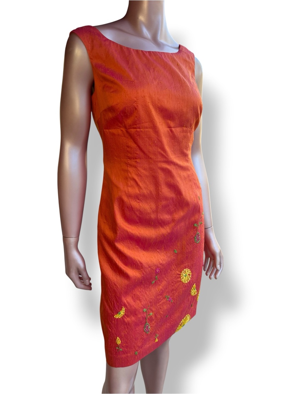Vintage silk dress embroidered flowers Vibrant sheath Sleeveless Dress USA sz 4